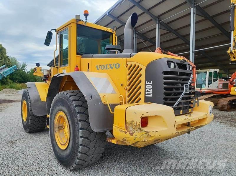 Volvo L120E Læssemaskiner på hjul