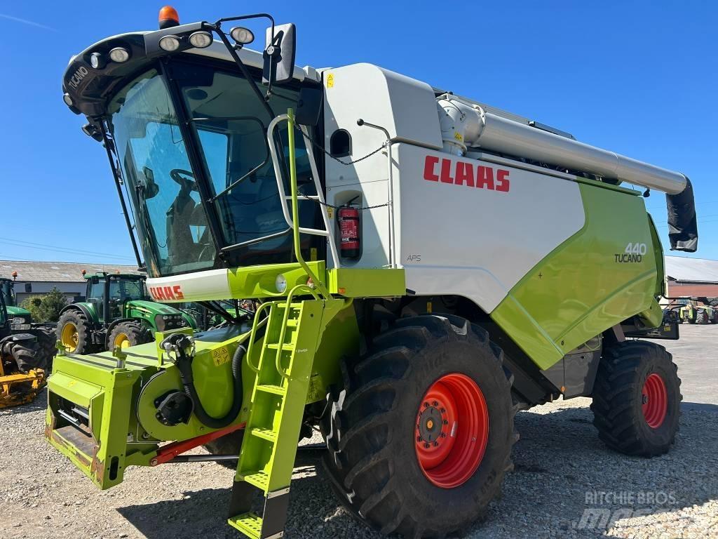CLAAS Tucano 440 Mejetærskere