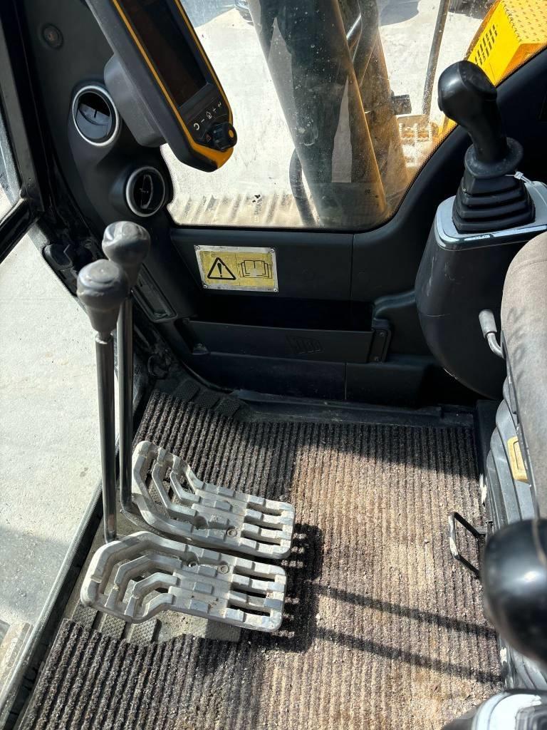 JCB JS 160 LC Gravemaskiner på larvebånd