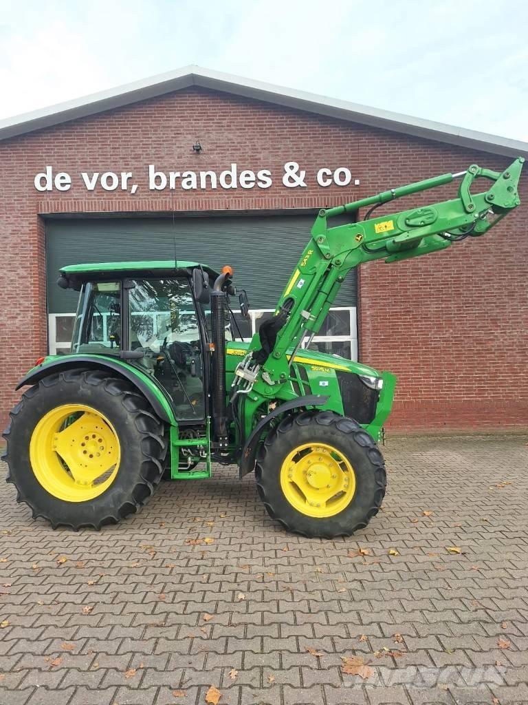 John Deere 5075M Traktorer