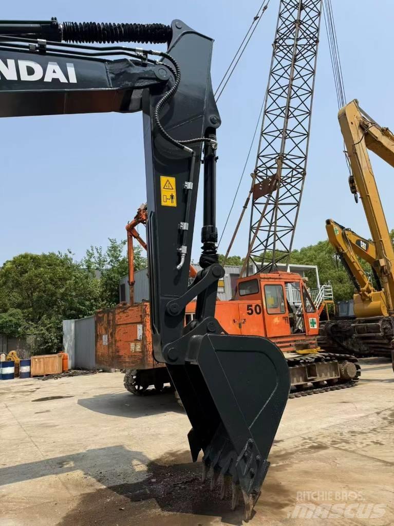 Hyundai R220LC-9S Midi-gravemaskiner 7t - 12t