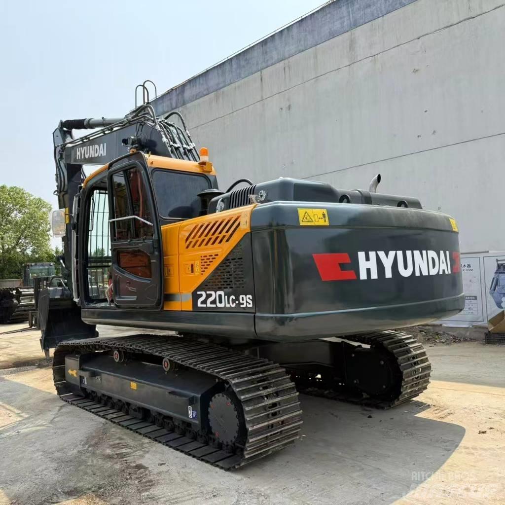 Hyundai R220LC-9S Midi-gravemaskiner 7t - 12t