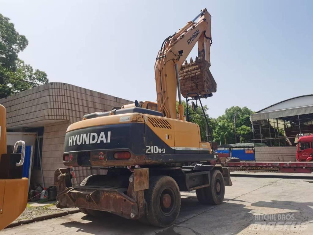 Hyundai R210W-9 Gravemaskiner på hjul