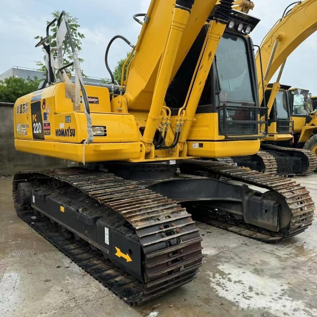 Komatsu PC 220-8 Gravemaskiner på larvebånd