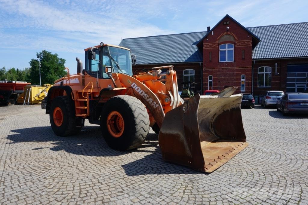 Doosan DL 400 Læssemaskiner på hjul