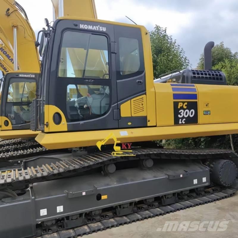 Komatsu PC 300-8 Gravemaskiner på larvebånd