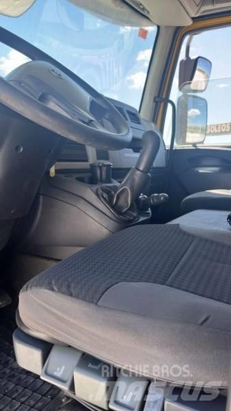 Volvo FL 240 Skip loader