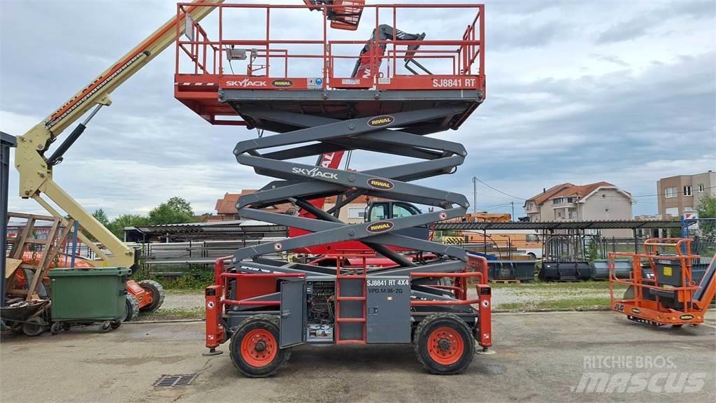 SkyJack 8841RT Saxlifte