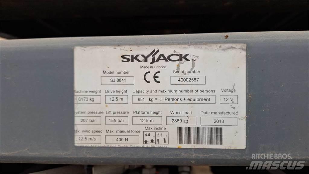 SkyJack 8841RT Saxlifte