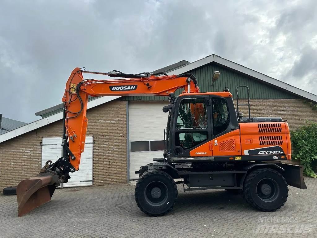 Doosan DX140W-5 Gravemaskiner på hjul