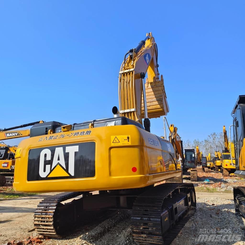 CAT 330D2 Gravemaskiner på larvebånd