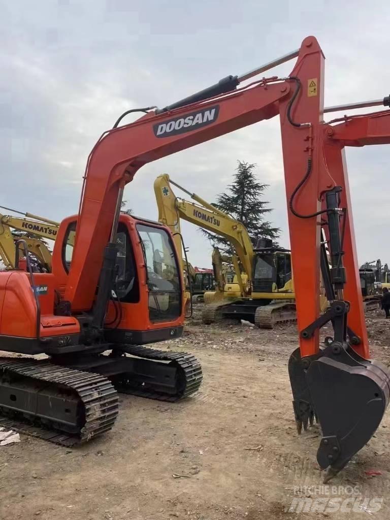 Doosan DX 80 Midi-gravemaskiner 7t - 12t