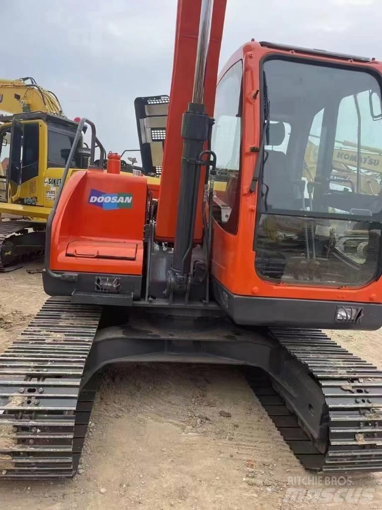 Doosan DX 80 Midi-gravemaskiner 7t - 12t