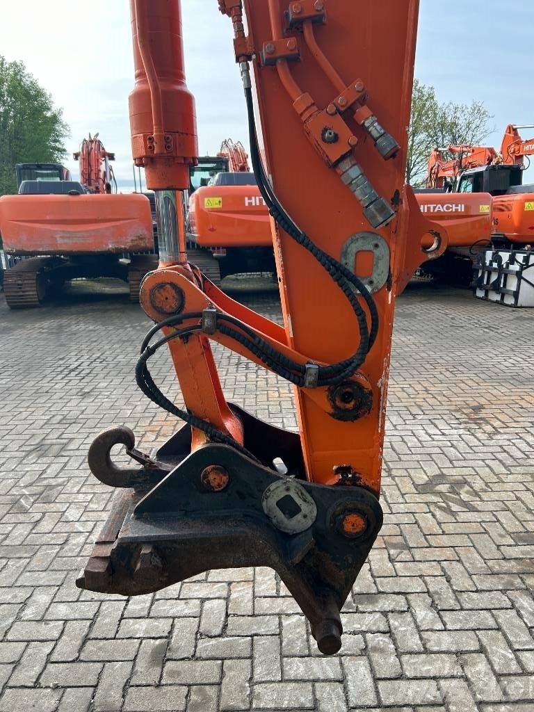 Hitachi ZX 140 W-3 Gravemaskiner på hjul