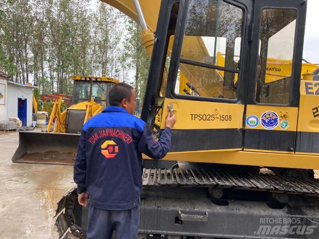 CAT E 200 B Gravemaskiner på larvebånd
