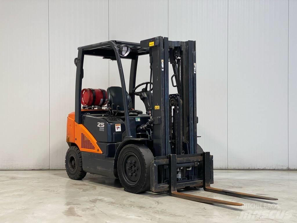 Doosan G25N-7 LPG gaffeltrucks