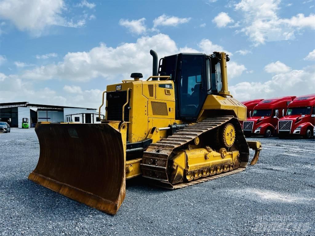 CAT D 6 N XL Bulldozer på larvebånd
