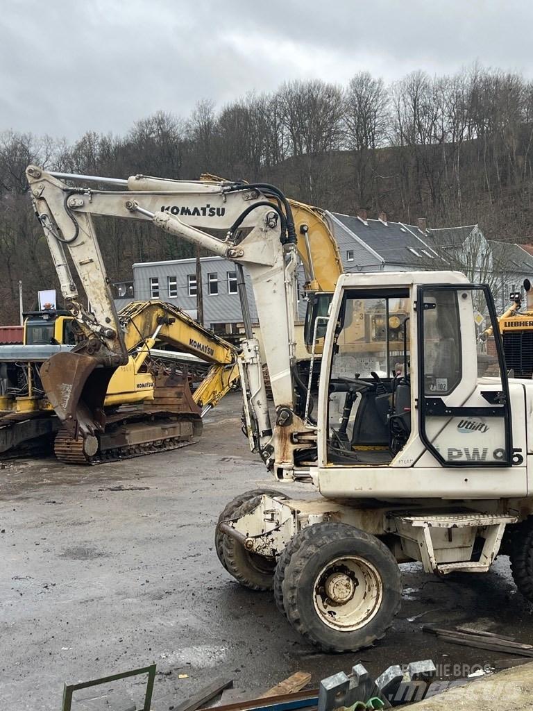 Komatsu PW 95 Gravemaskiner på hjul