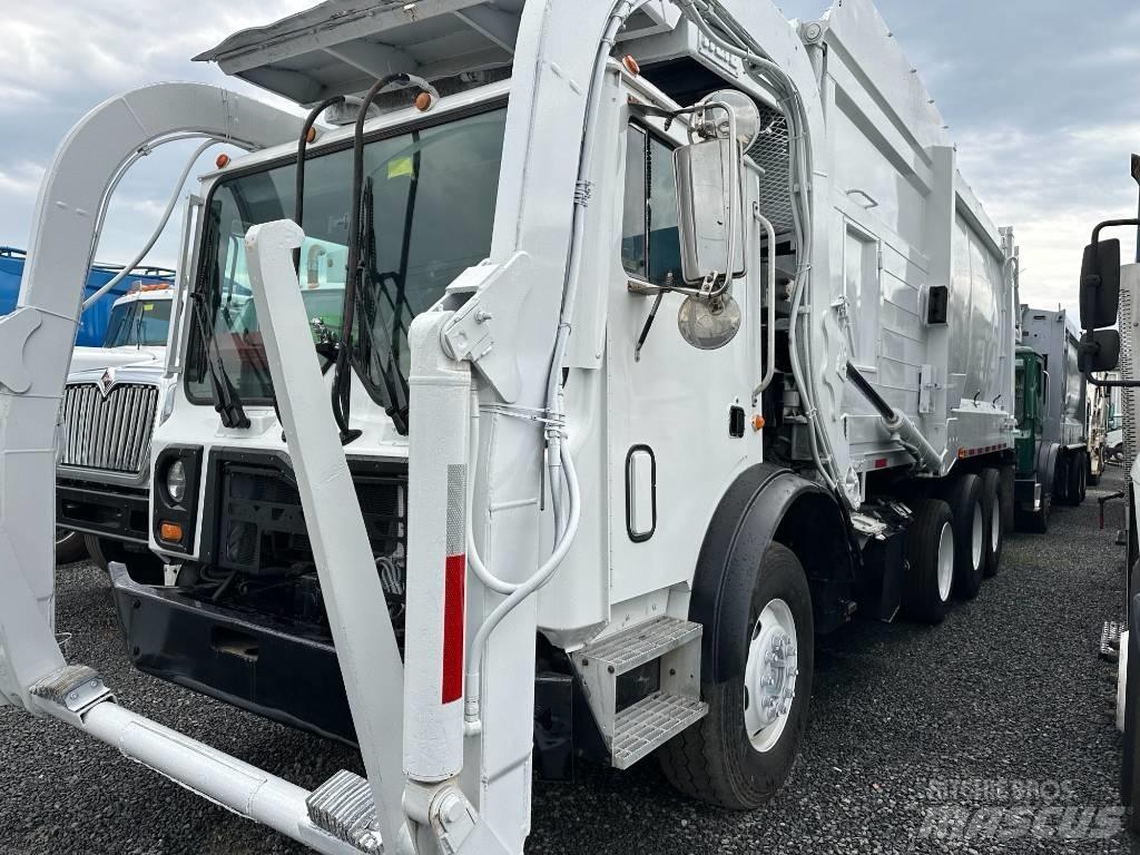 Mack MRU613 Renovationslastbiler