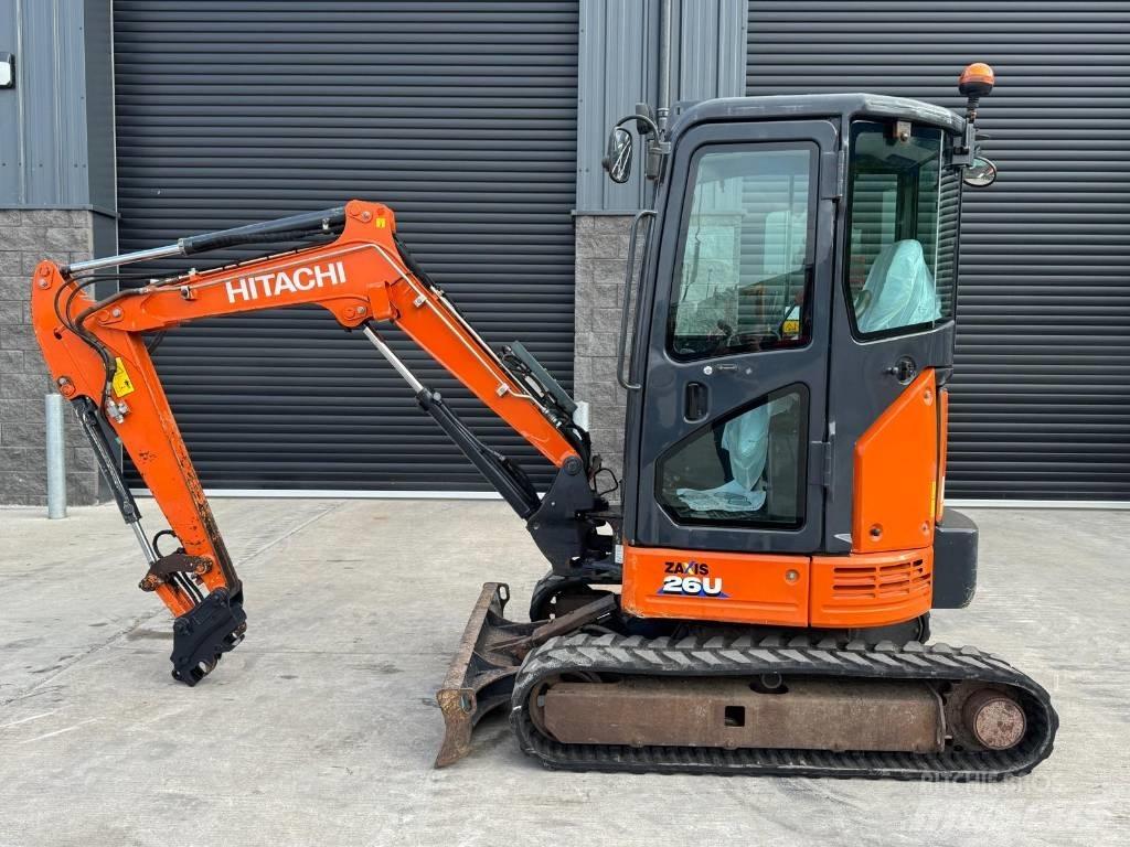 Hitachi ZX 26 U-6 cr Minigravemaskiner