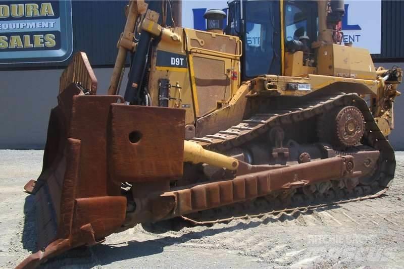 CAT D9T Bulldozer på larvebånd