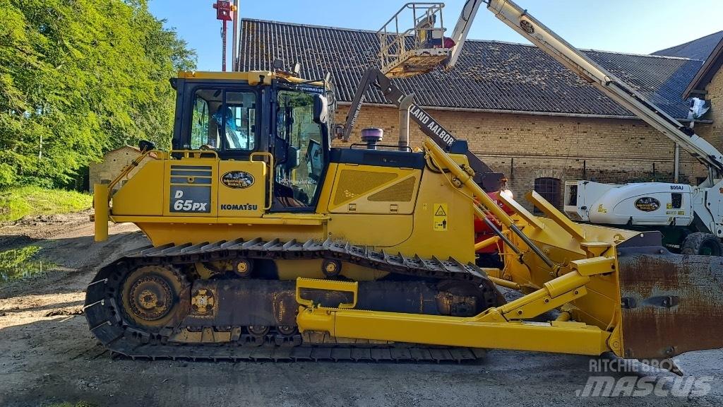 Komatsu D65PX-17 Bulldozer på larvebånd