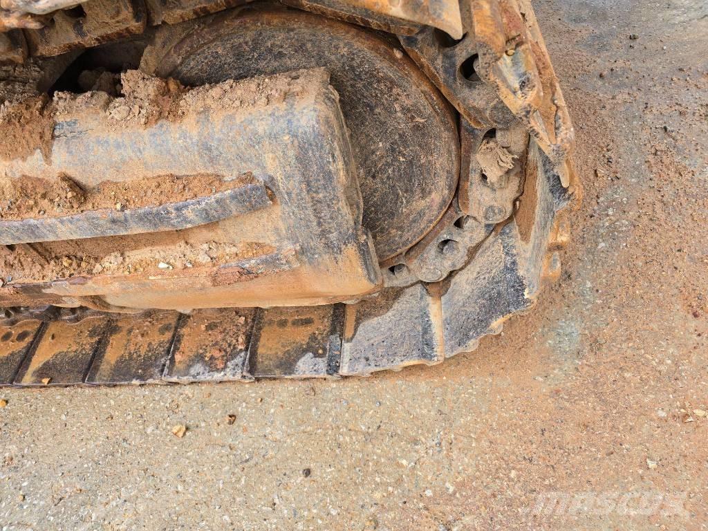 Hyundai Robex 300 LC Gravemaskiner på larvebånd
