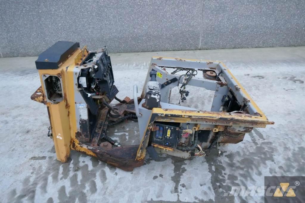 CAT 220-2800 Kabiner og interiør