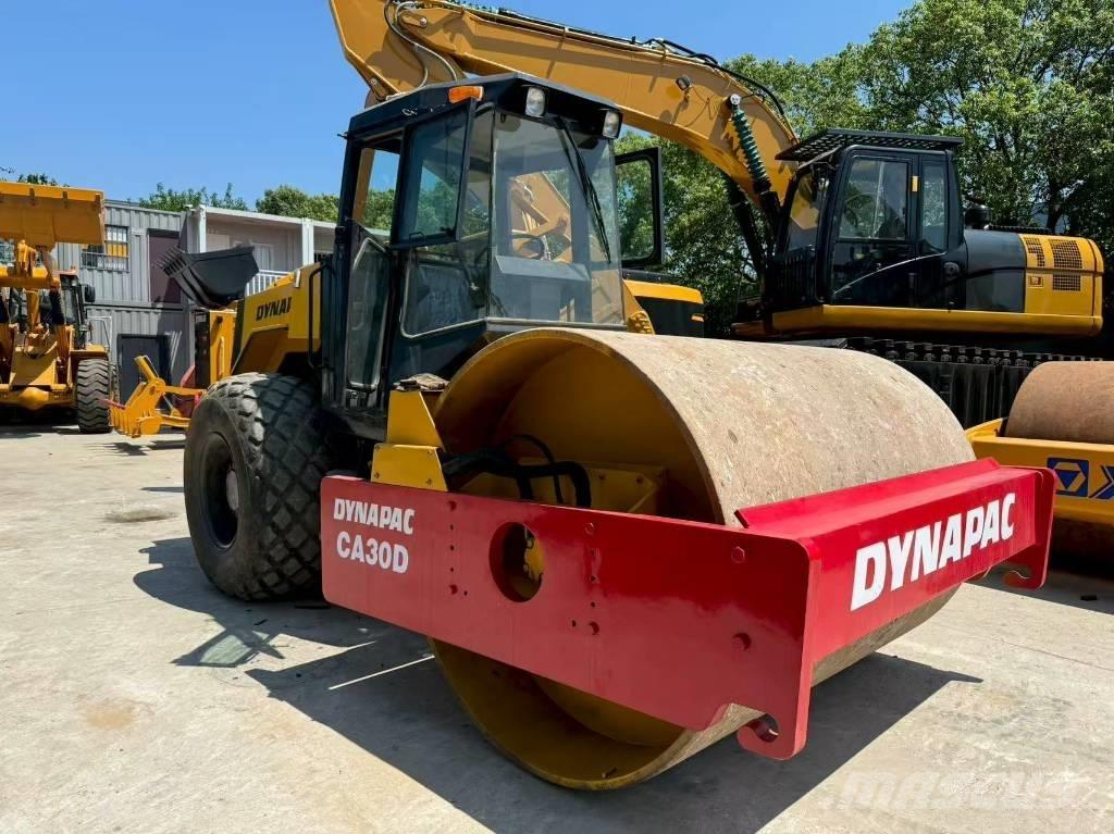 Dynapac CA 30 D Enkelt tromle