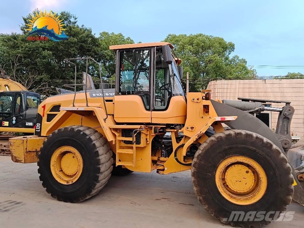 Volvo L 120 Læssemaskiner på hjul