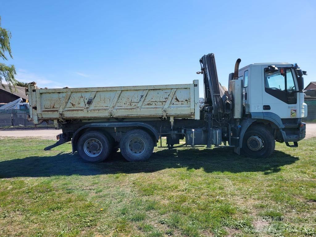 Iveco Trakker 360 Lastbil med kran