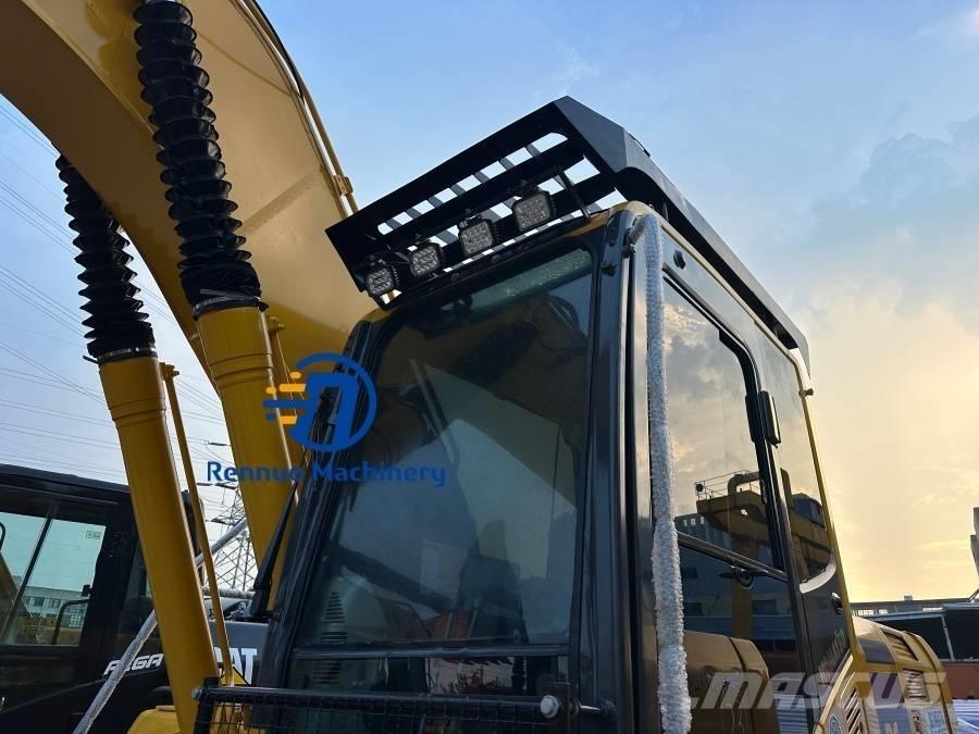 Komatsu PC 220-8 Gravemaskiner på larvebånd