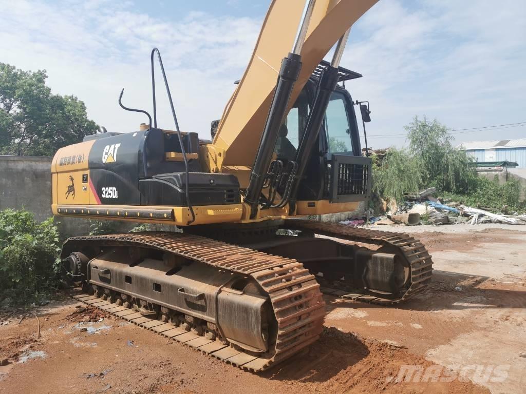 CAT 325DL Gravemaskiner på larvebånd