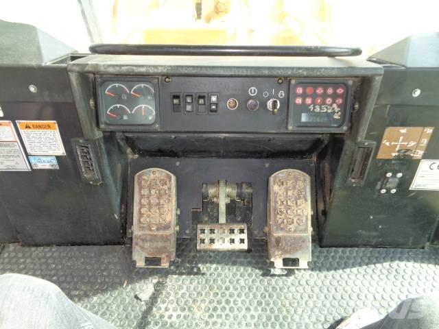CAT 963 C Larvebåndslæssere