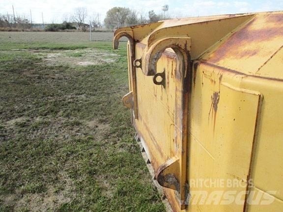 CAT 988 Blade Klinger