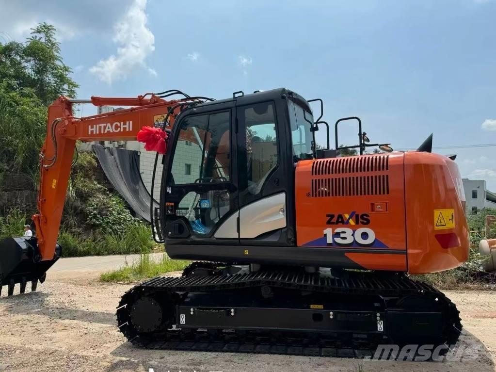 Hitachi ZX 130-6 Gravemaskiner på larvebånd