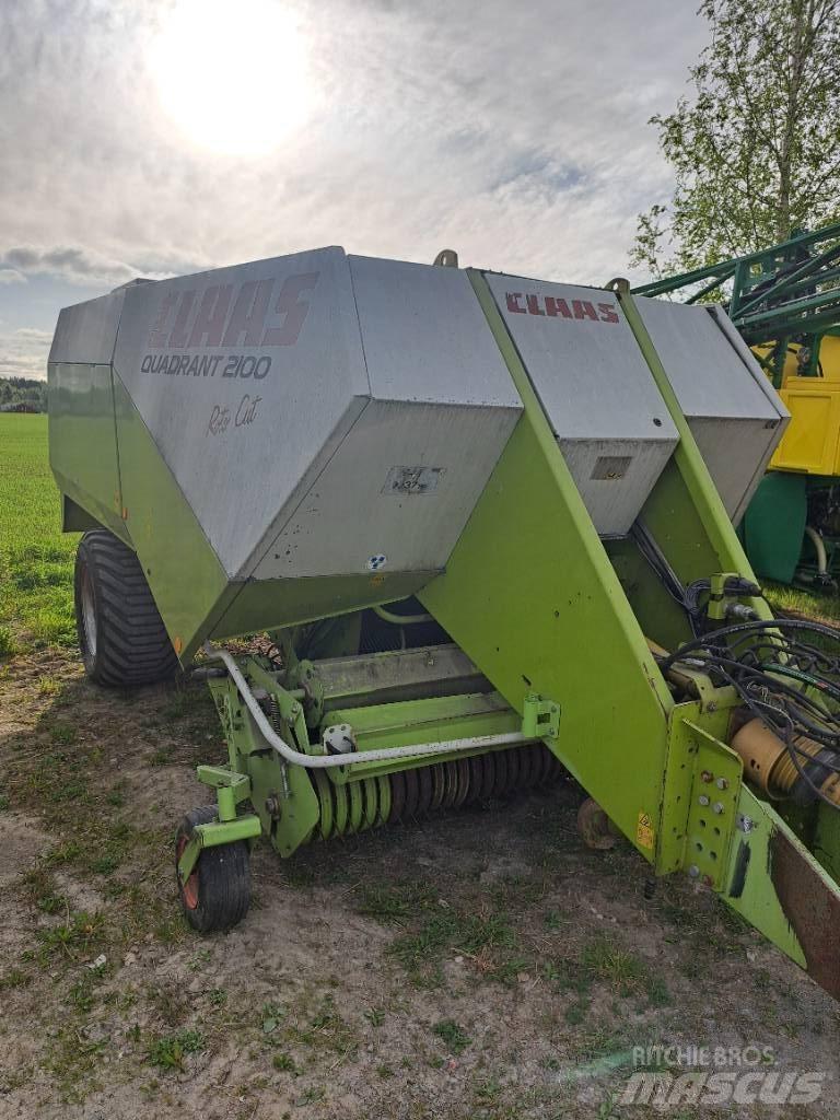 CLAAS 2100RC Pressere til firkantede baller