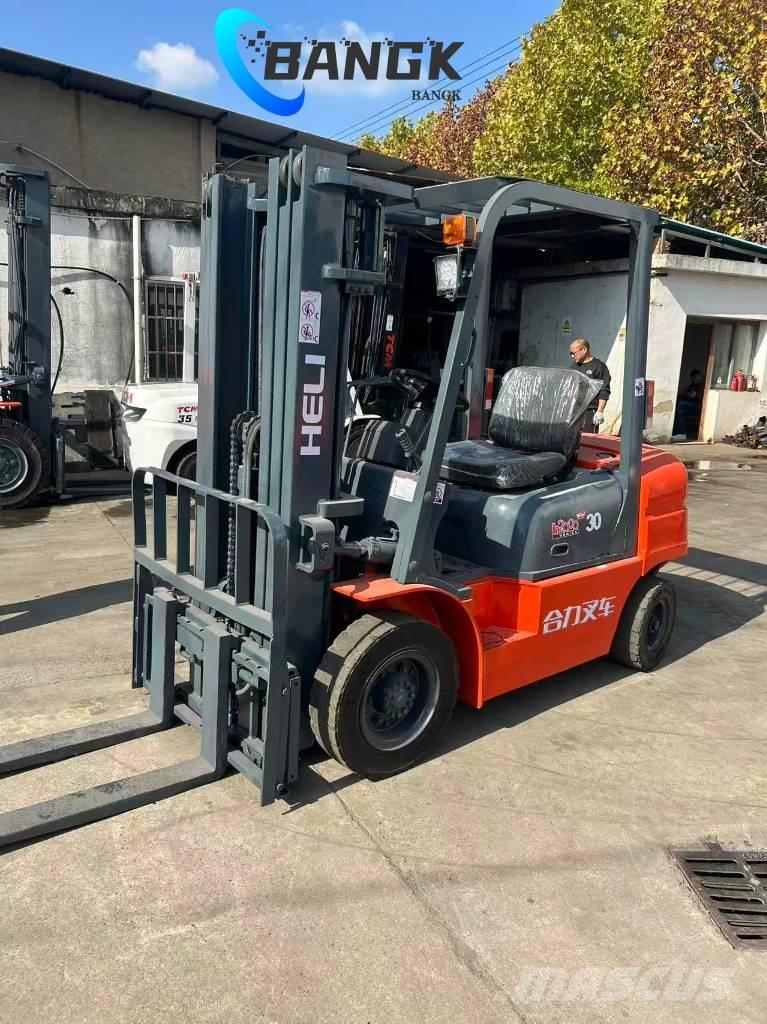 Heli K30 Diesel gaffeltrucks