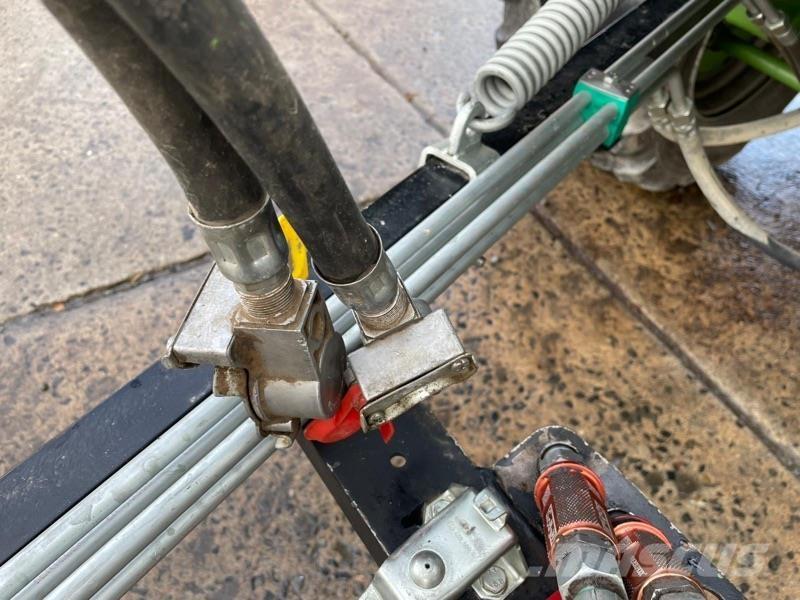 Conow BTW 24 Pressere til firkantede baller