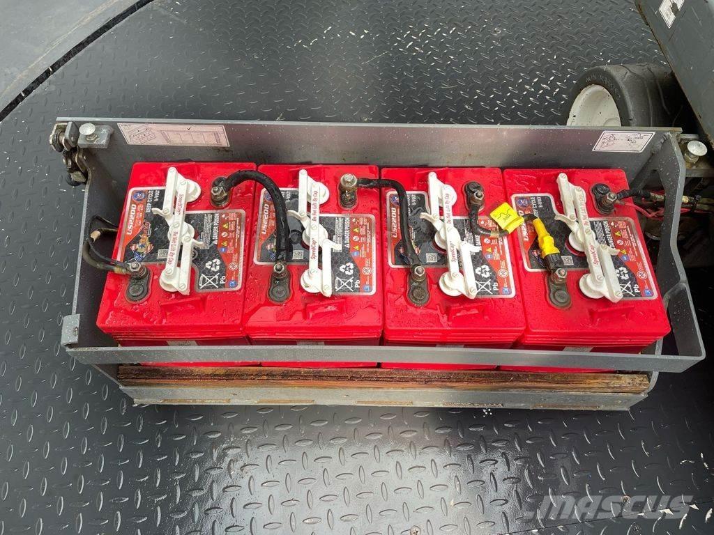 SkyJack SJ3219 Saxlifte