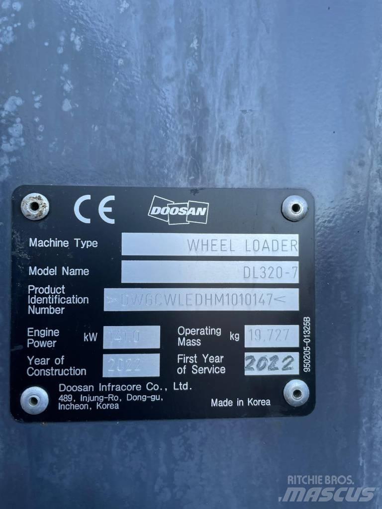 Doosan DL 320-7 Læssemaskiner på hjul