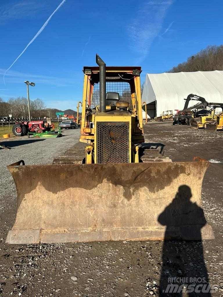 CAT D5C Bulldozer på larvebånd