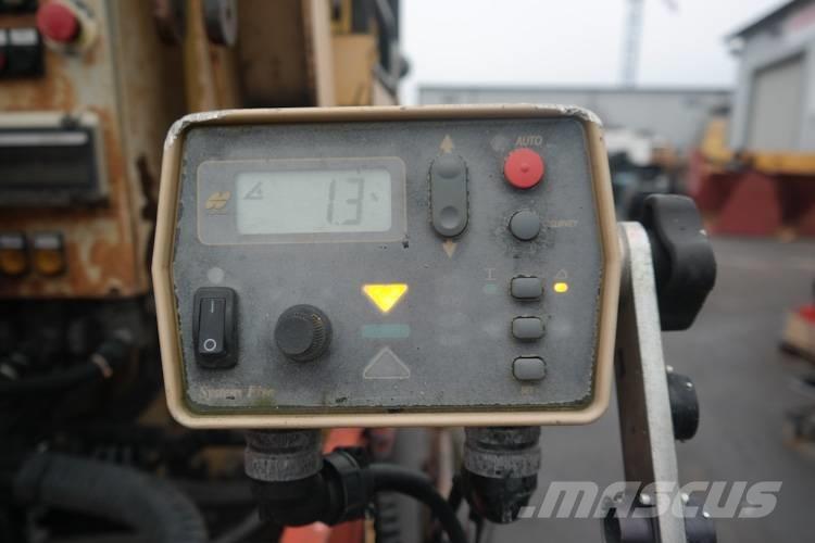 Dynapack F121 4WD Asfaltudlæggere