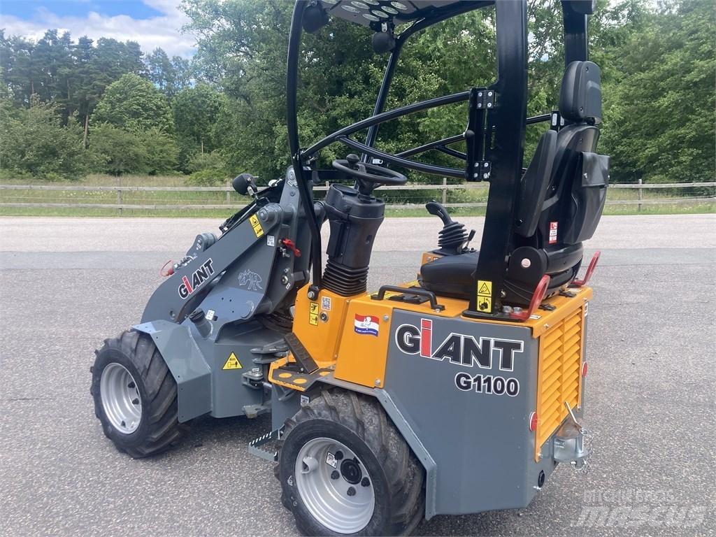 GiANT G1100 Læssere