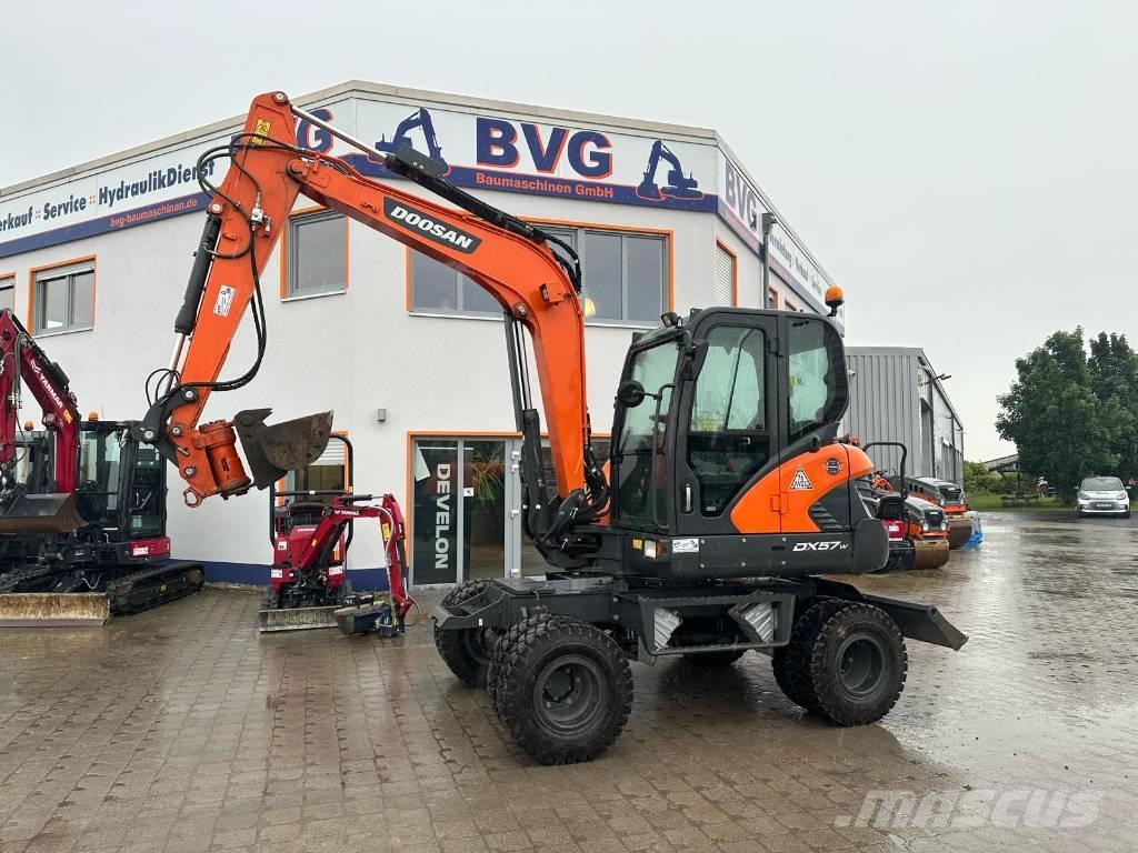Doosan DX 57 W-5 Gravemaskiner på hjul