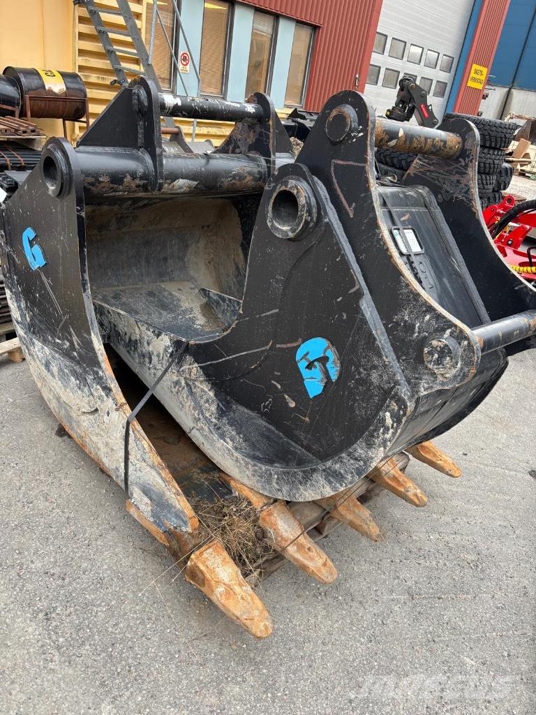 CAT 330 Gravemaskiner på larvebånd