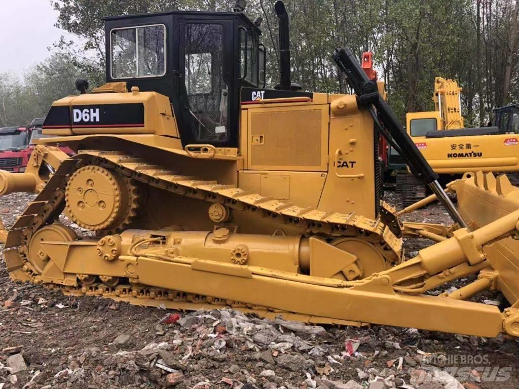 CAT D 6 H Bulldozer på larvebånd