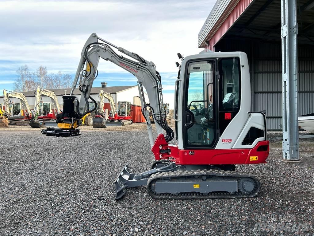 Takeuchi TB225 Minigravemaskiner