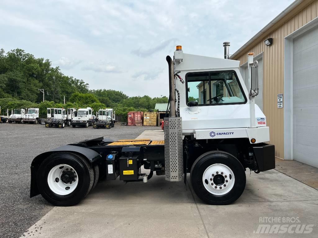 Capacity TJ5000 Terminaltraktorer