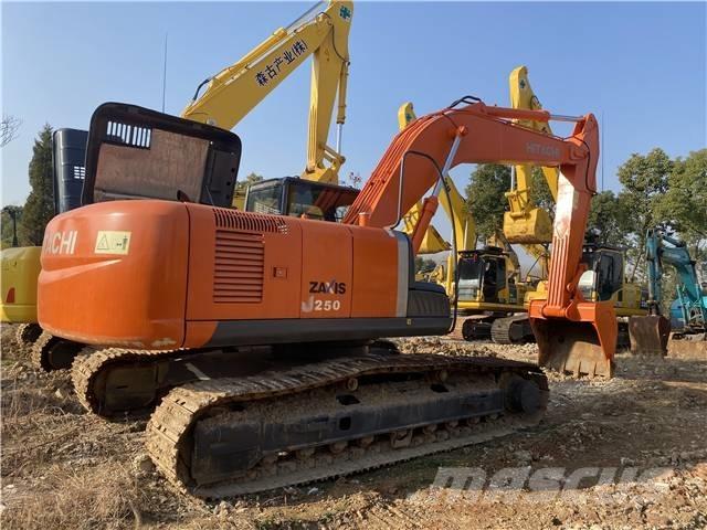 Hitachi ZX250 Gravemaskiner på larvebånd
